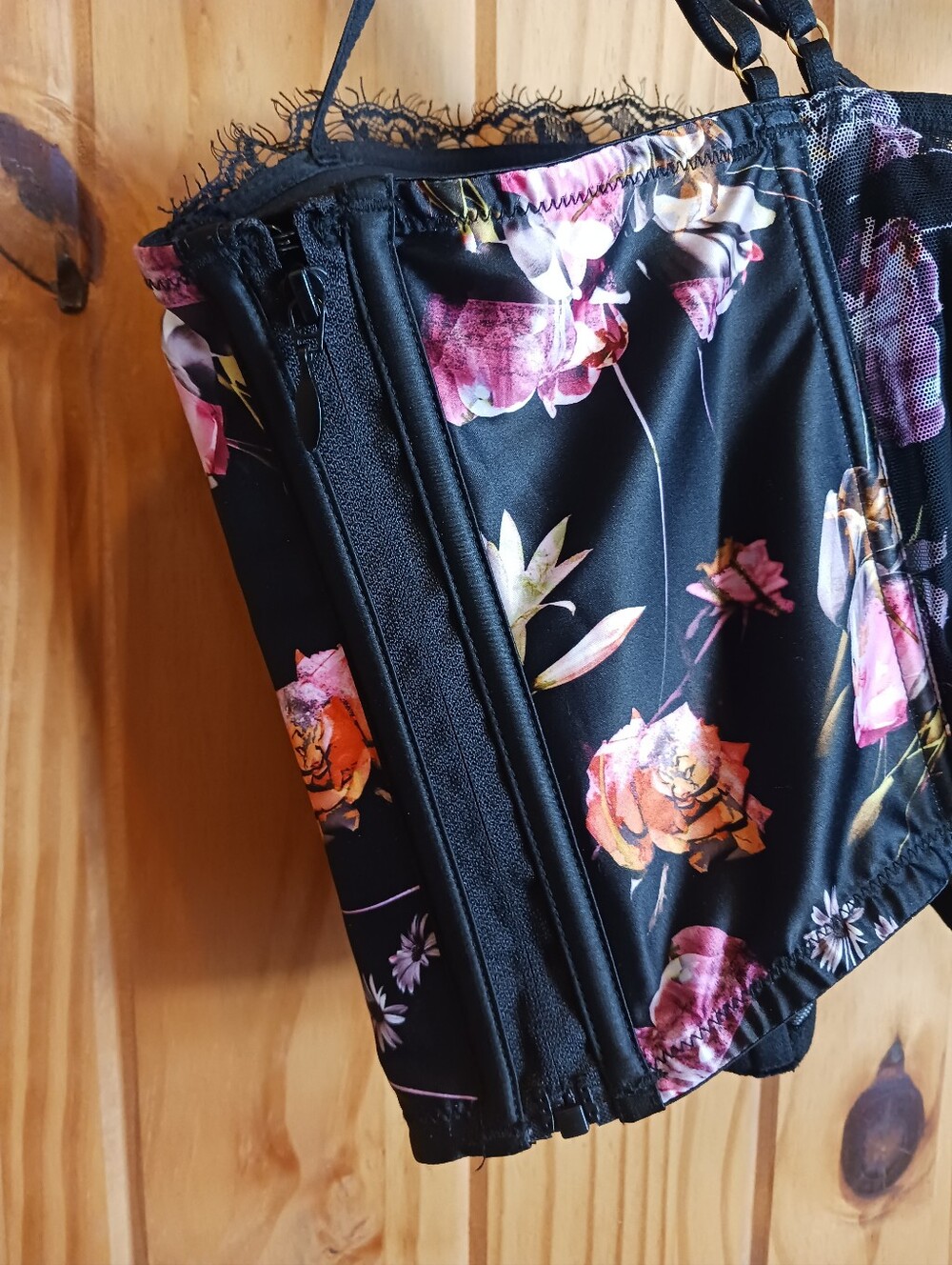 Victoria's Secret - Black Floral Lace-Trim Bustier - Picture 3 of 6